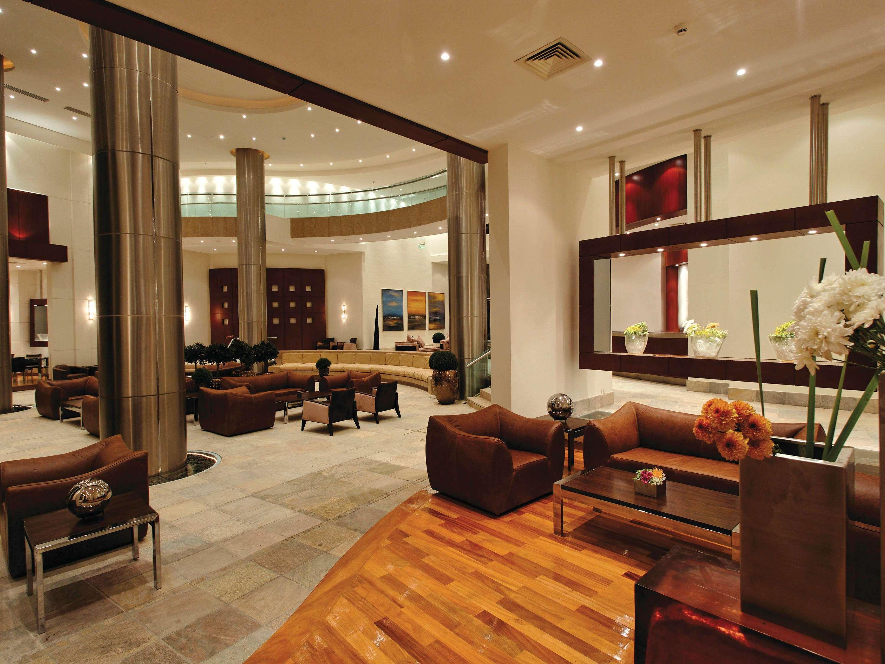 Moevenpick Resort El Sokhna Ain Sukhna Bagian luar foto The lobby of the hotel