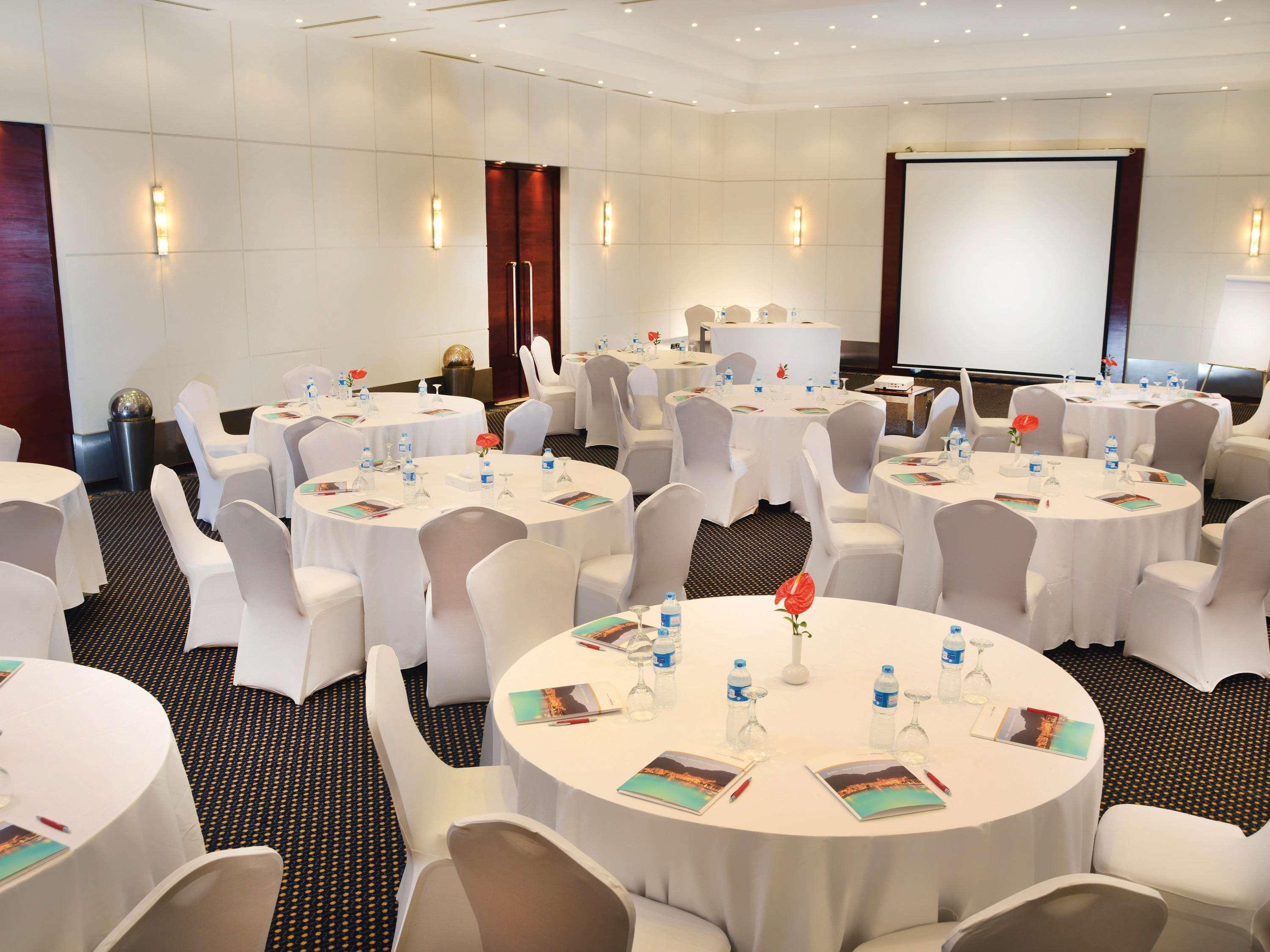 Moevenpick Resort El Sokhna Ain Sukhna Bagian luar foto The ballroom at the hotel