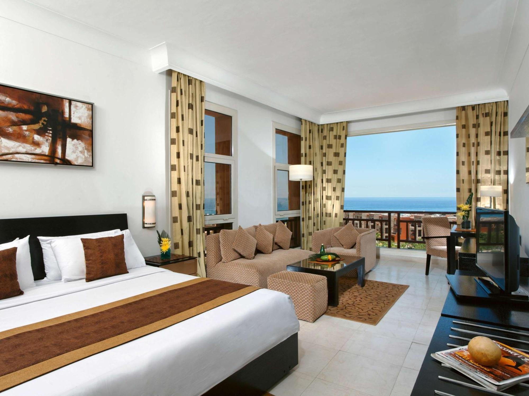 Moevenpick Resort El Sokhna Ain Sukhna Bagian luar foto A typical hotel room
