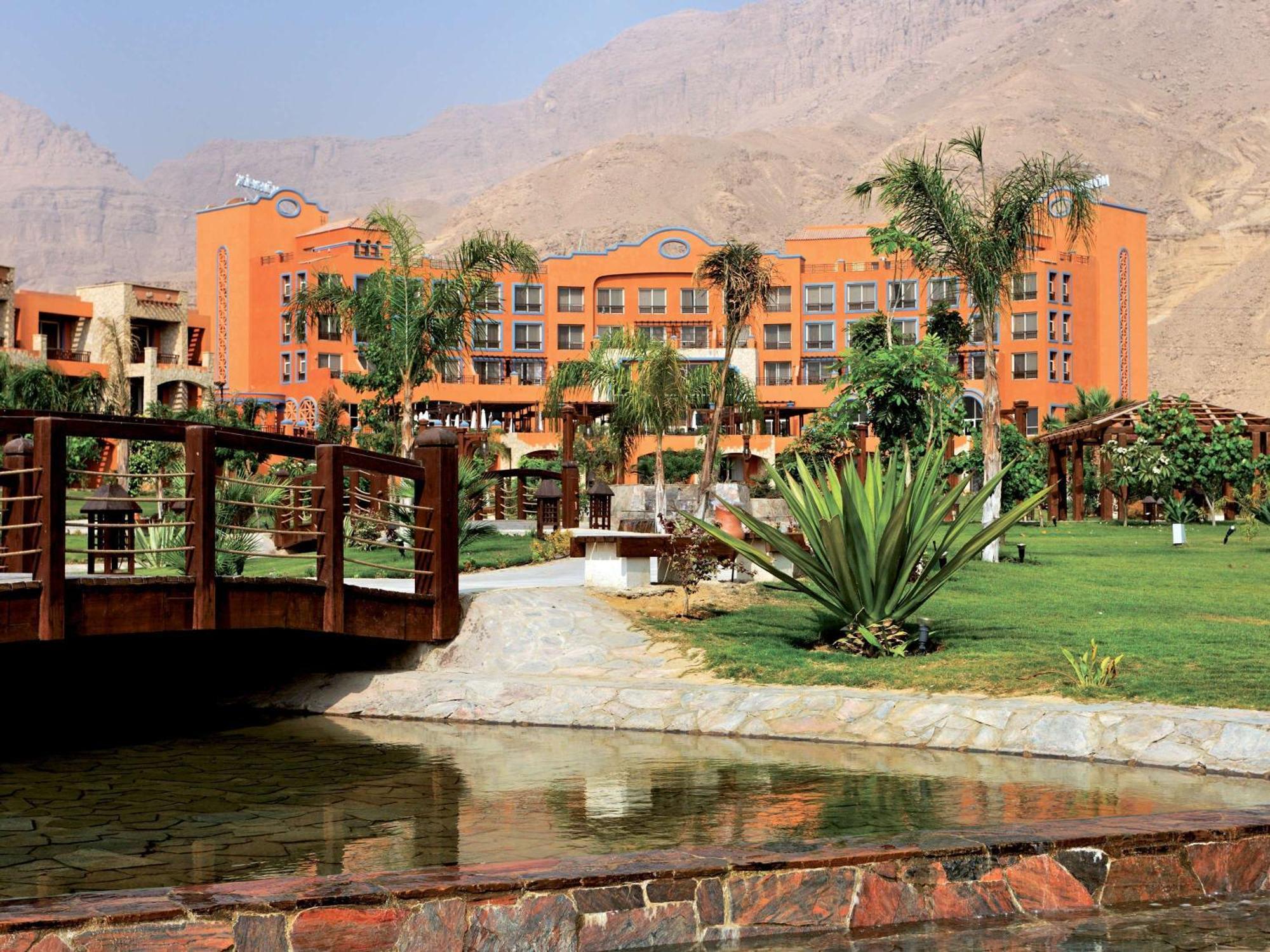 Moevenpick Resort El Sokhna Ain Sukhna Bagian luar foto The resort